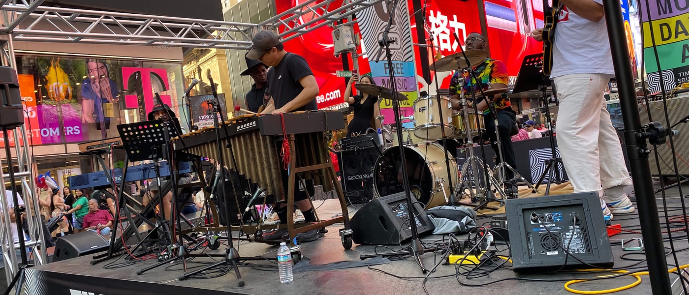 Richie Goods and Chien Chien Lu performing live in Times Square as part of the Jazz in Times Square 2023 season